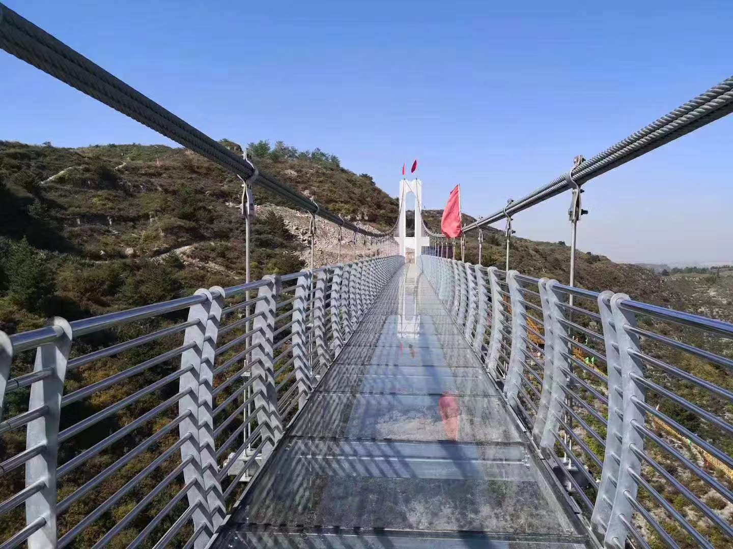 玻璃吊桥
