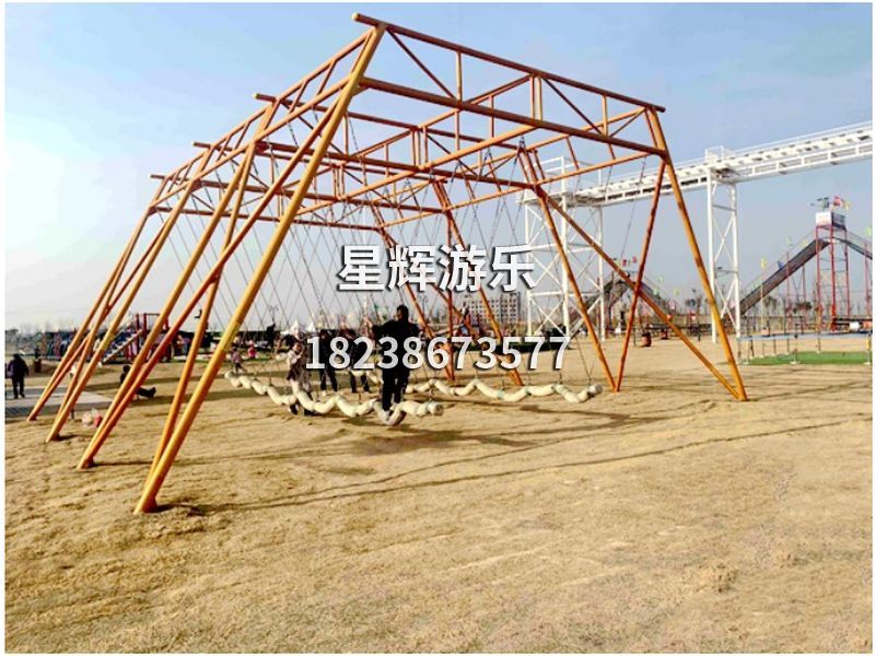 儿童秋千乐园